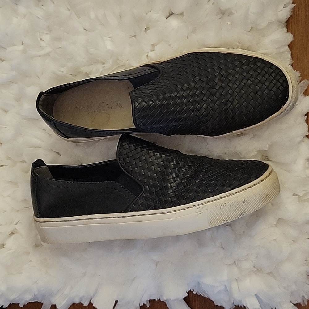 Flexx black braided boat shoes sneakers white sole size 8 good used condition…